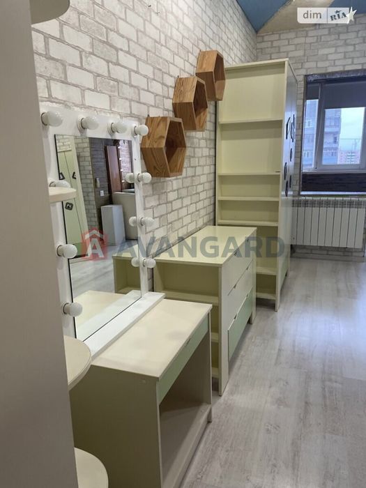 Продам 3шку В центрі Пісків! Ваучер ТАК!