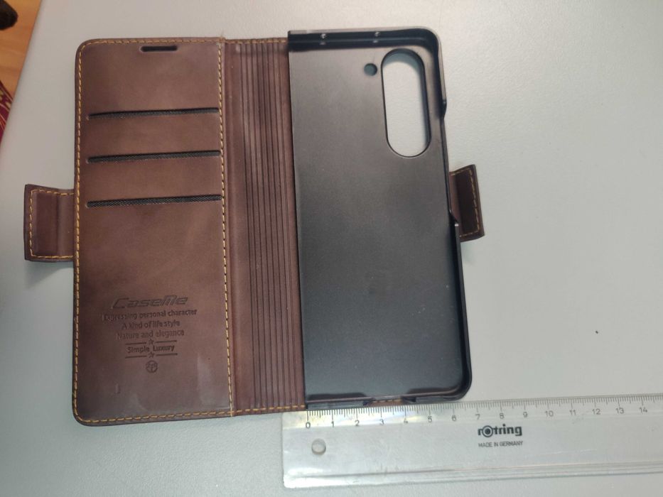 Capa de pele estilo carteira (Flip Cover) da marca Caseme, Compativel com Galaxy Z Fold 5