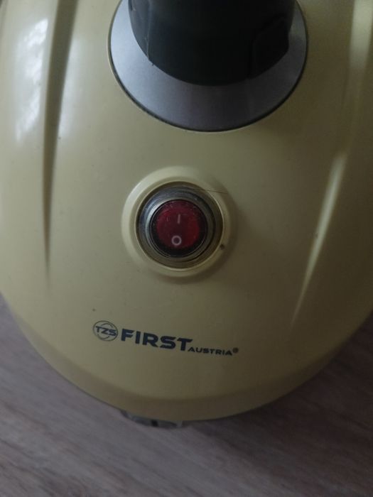 Відпарювач FIRST