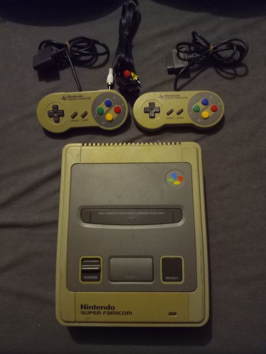 Konsola Nintendo super famicom 2 pady i kabel tv