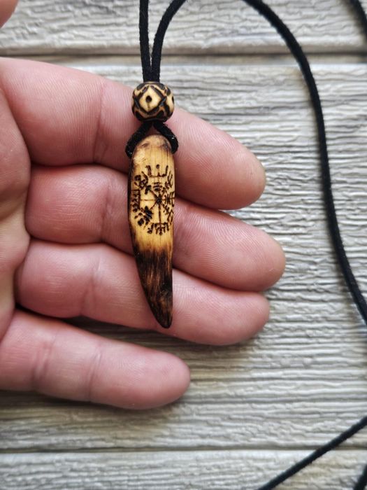 Naszyjnik kieł słowiański drewniany wilk Vegvisir kompas wikingów duży