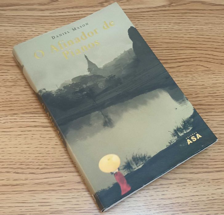 Livro/Romance "O afinador de pianos" de Daniel Mason