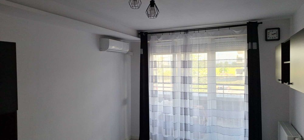 Wynajmę Mieszkanie 40m2 z tarasem i klimatyzacja    Lipa Piotrowska ul Gorczycowa