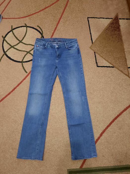Продам джинсы фирмы Colins.
