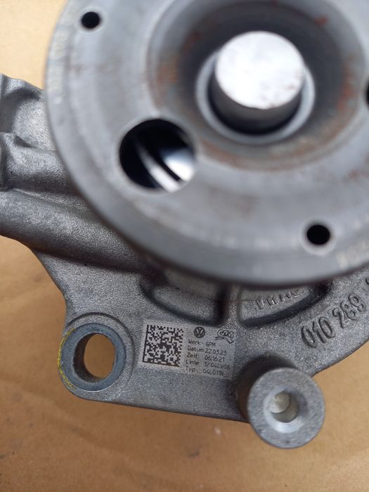Помпа водяна насос охолодження Audi/VW/Skoda 04L 121 011 N 1.6TDi/2.0T