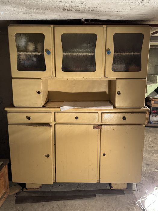 Kredens - w stylu retro