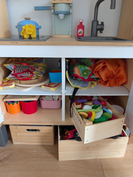 Kuchnia Ikea dla dzieci z dużą ilością dodatków i zestawów gratis