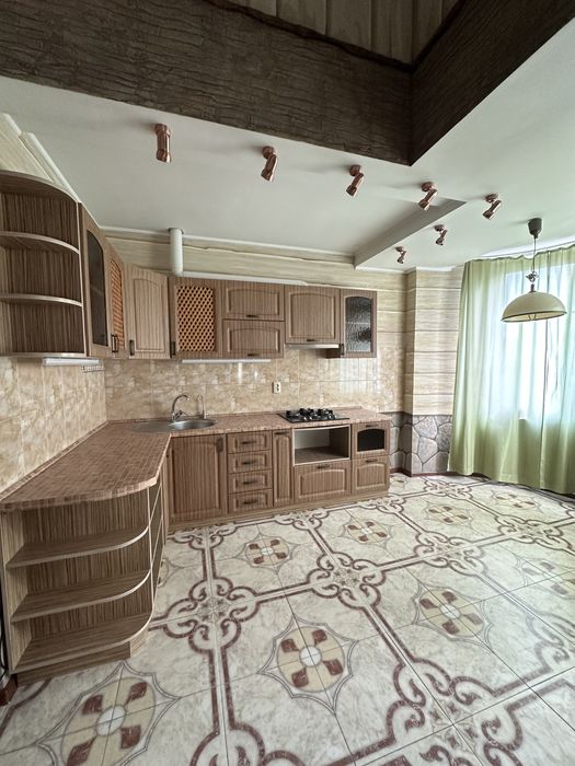 Продам 2-ком квартиру Центр города