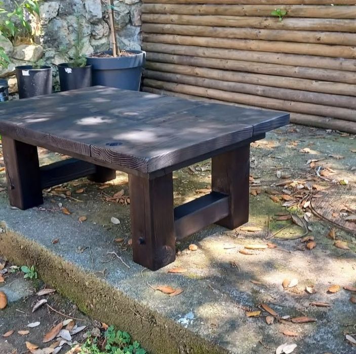 Mesa de Centro Rústica em Pinho Maciço - Shou Sugi Ban