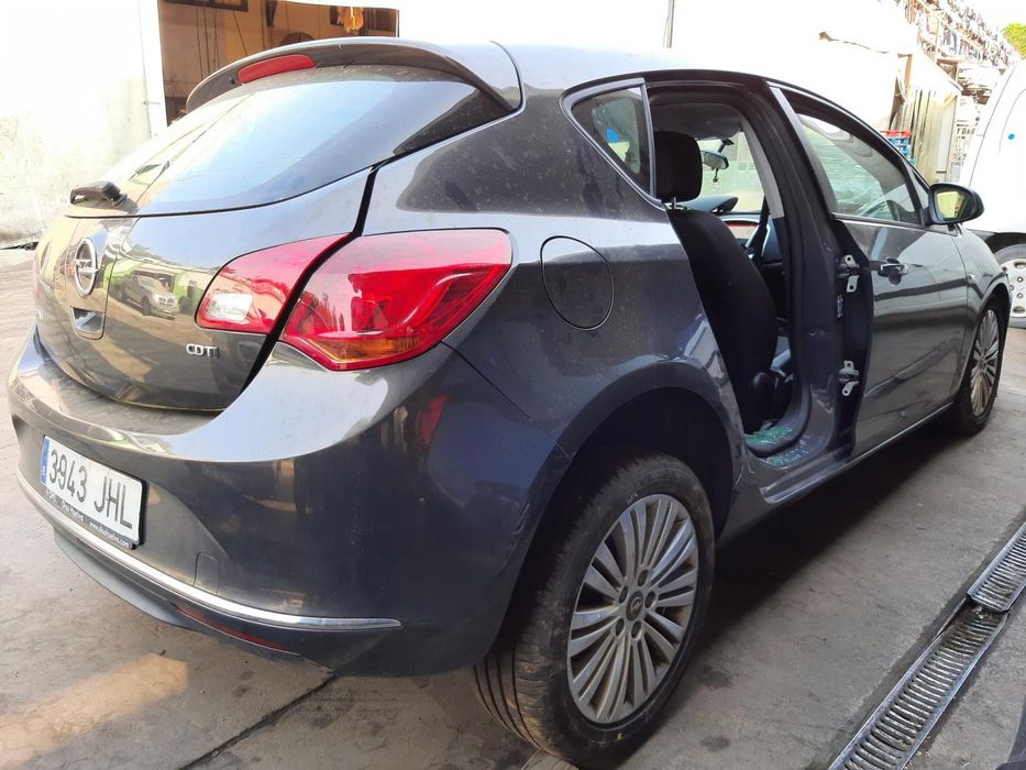 Chapeleira Da Mala Opel Astra