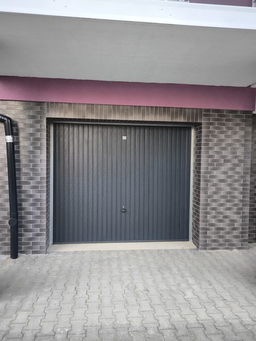 Wynajmę garaż 18 mk,przy ulicy Marii Juchacz 3