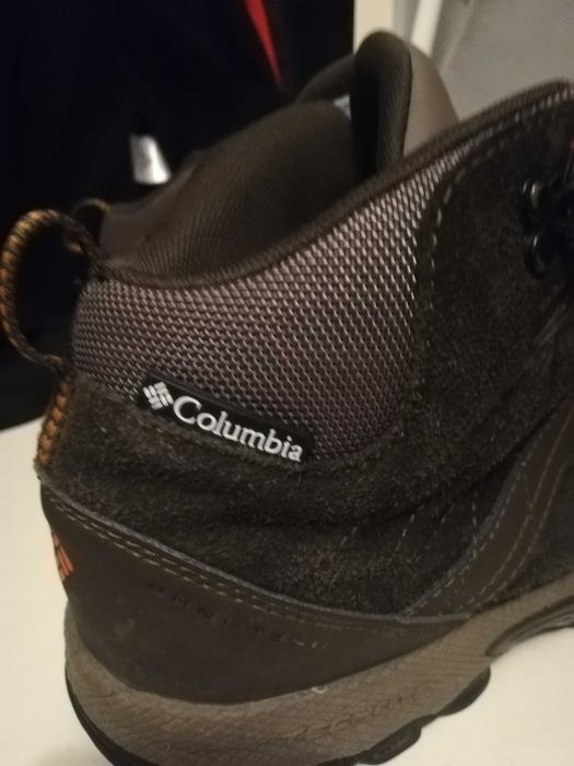 Botas castanhas Columbia rapaz