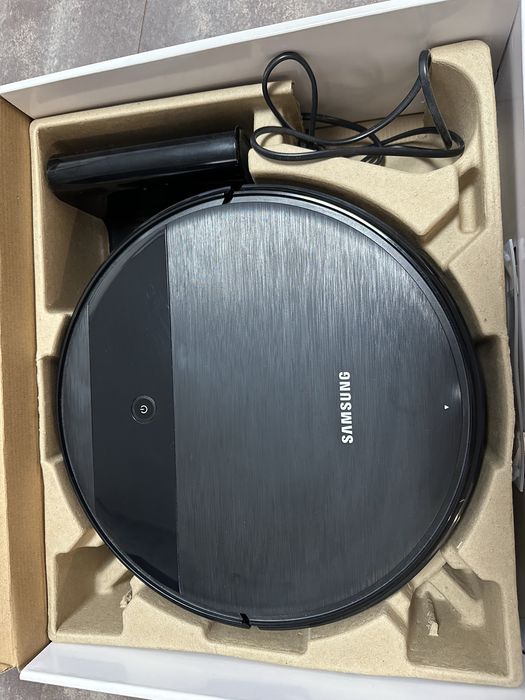 Робот пилосос samsung