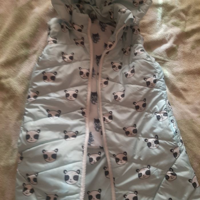 Детсквя жилетка рост 122 128