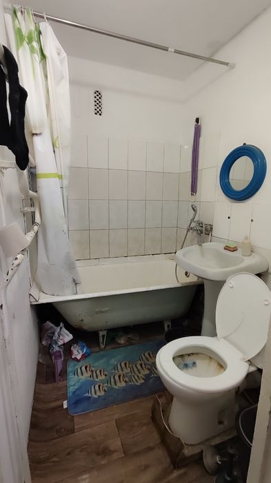 Продаж 2 кім кв в Озерному