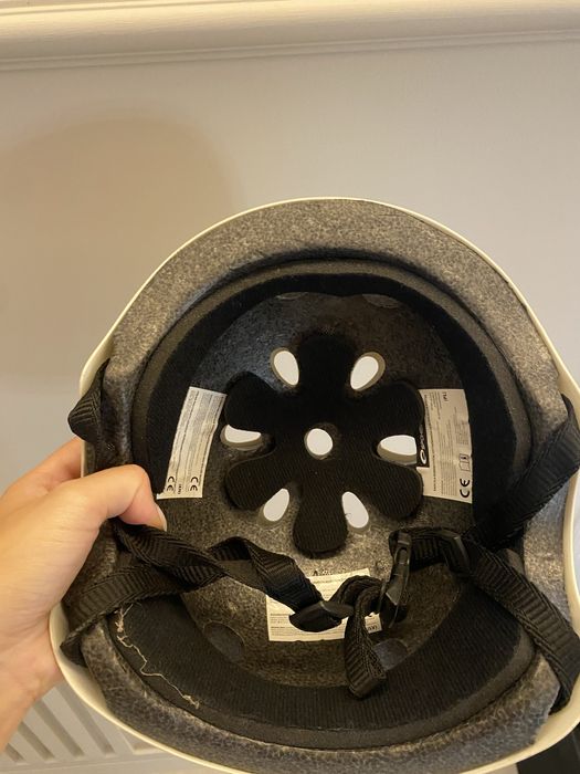 Kask Spokey dla rowerzystów, wrotkarzy i skaterów