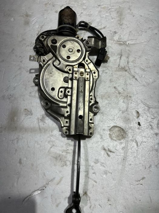 Lexus R X -300,330,350,400H механізм відкриття/закриття дверей