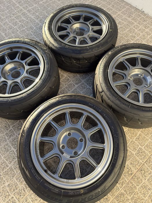 Jantes BRAID com pneus TOYO R888R