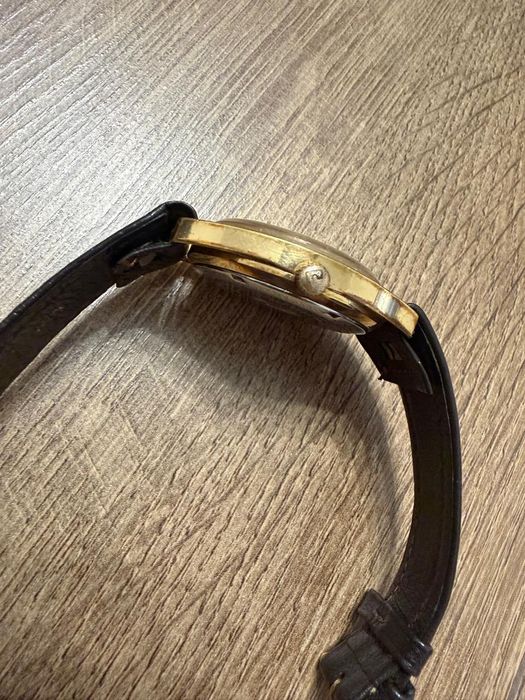 Вінтажний Roamer з позолотою годинник