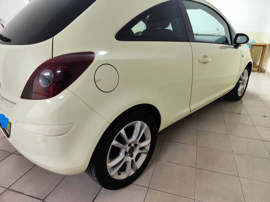 Opel Corsa 1.2 Street Edition