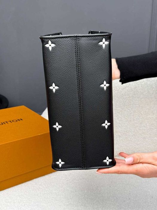 Сумка Louis Vuitton Onthego PM Monogram