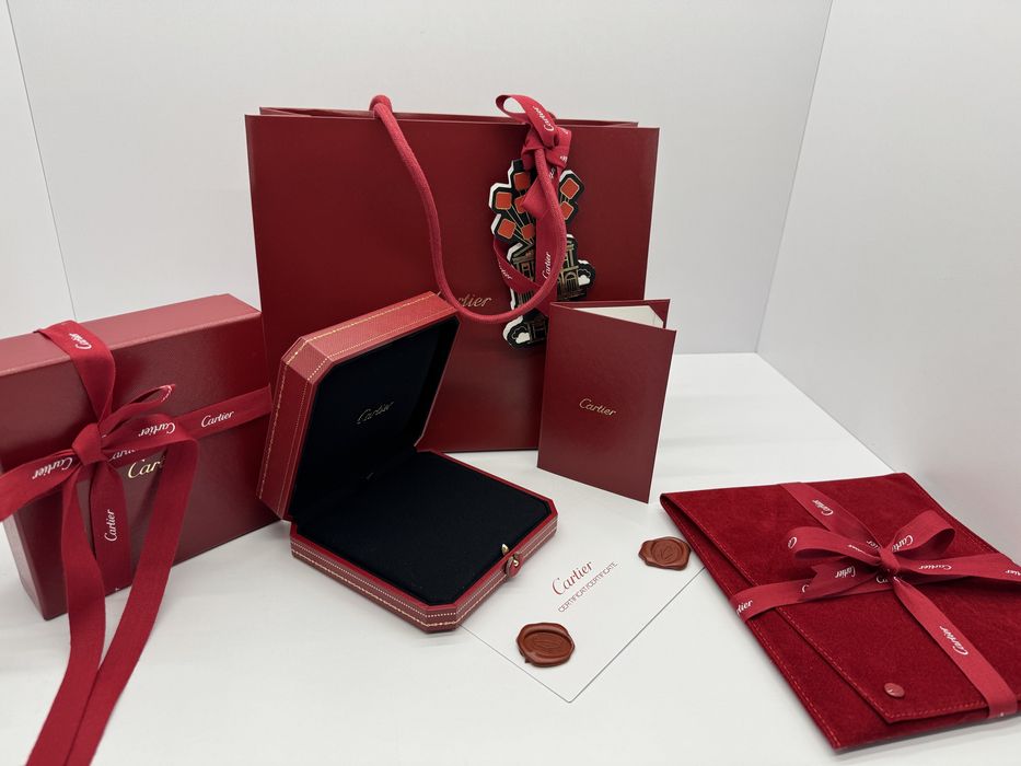 Оригінальний клмплект під підвіс Cartier Картьє.
