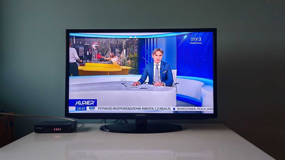 Telewizor LED Samsung 32 cale Full HD 1920 x 1080 + tuner DVB-T2