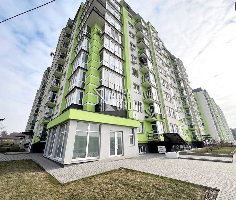 Оренда комерційного приміщення в сучасному житловому комплексі.