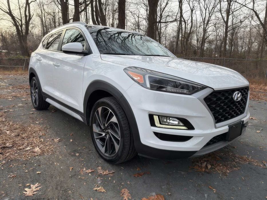 Hyundai Tucson Sport      2019