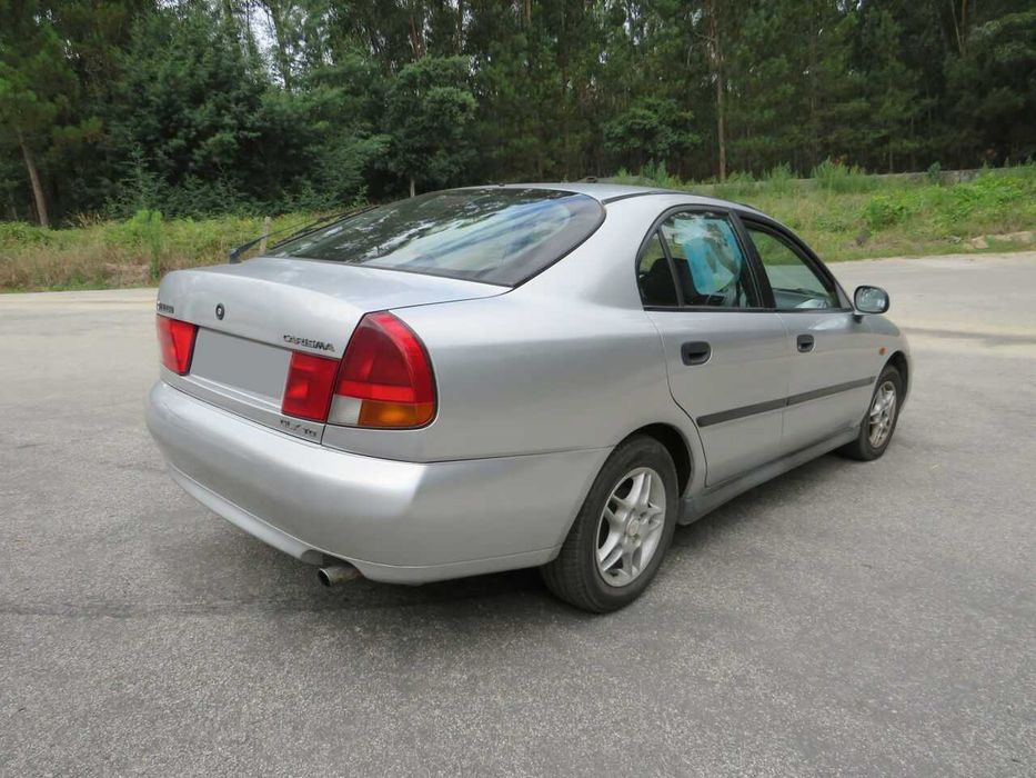 Mitsubishi Carisma 1.9TD de 1997 - Peças Usadas