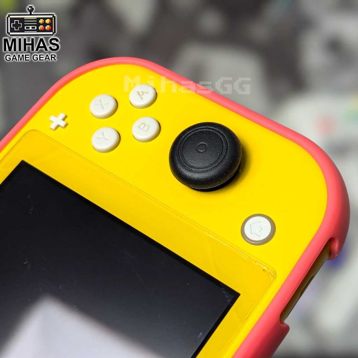 Nintendo Switch Lite: чохол-бампер, накладки на джойстики Набір — 2в1
