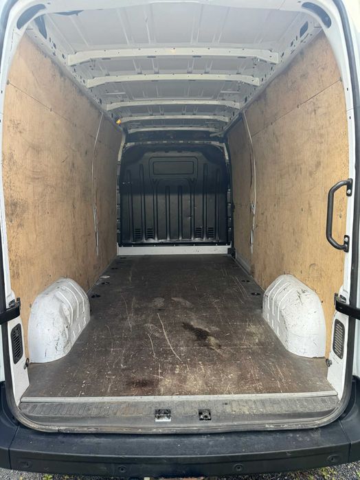 Wynajem Wypożyczalnia Busa Busów Blaszak Blaszaki Renault Master