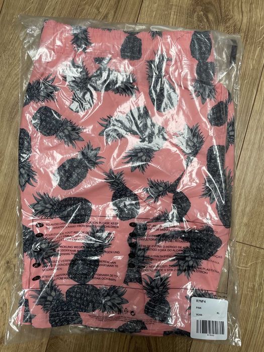 Very Man Krótkie Spodenki z ananasem Short Szorty pineapple - S