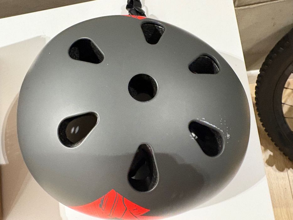 Kask na BMX lub rolki SISIXONE