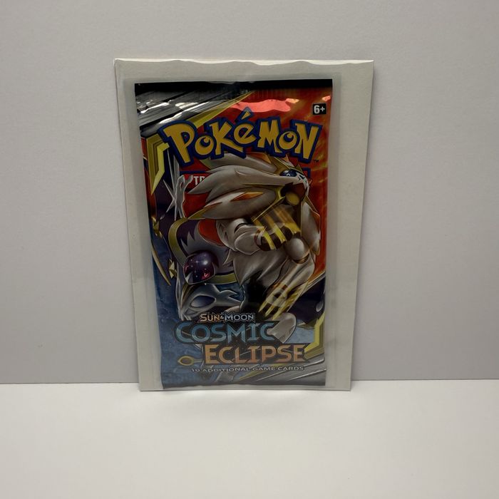 4 boostery Pokemon TCG Cosmic Eclipse art set