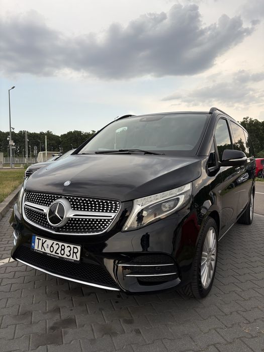 Chauffeur Service**Transfery lotniskowe*Transport VIP*Przewóz osób*Autokary i busy Premium*Mercedes E-Class/S-Class/V-Class/Sprinter