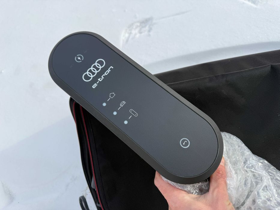 Зарядка Ауді Audi E-tron Etron 11 kwh нова три фази