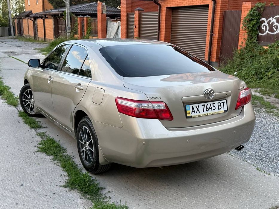 Продам Toyota Camry
