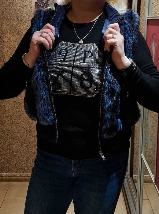 Красивая меховая жилетка утепленная безрукавка с мехом