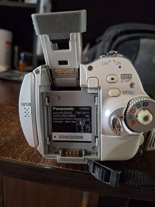 Відеокамера Panasonic NV-GS250