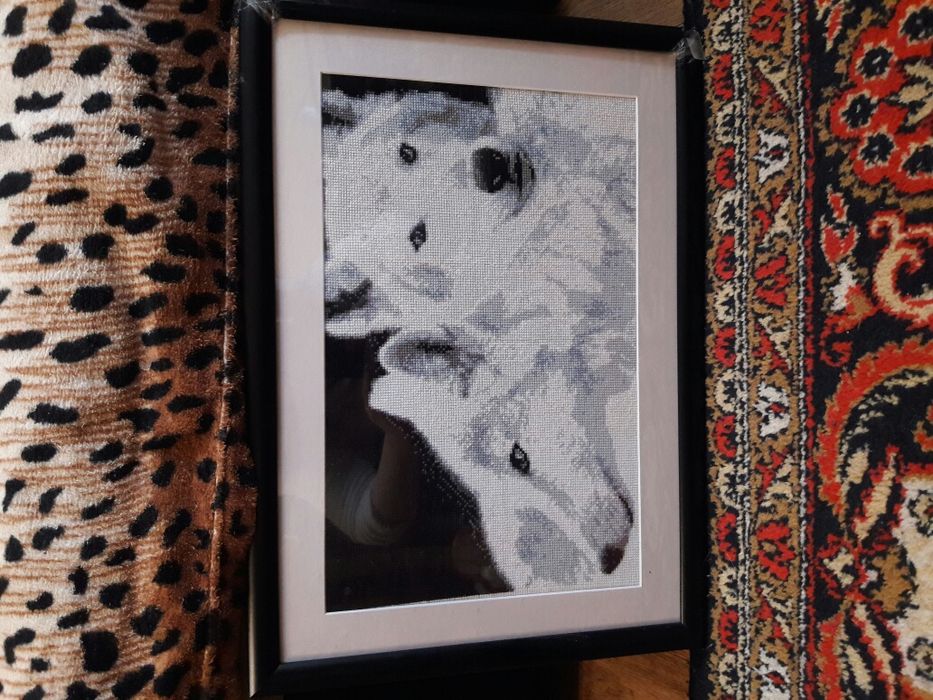 Продам вышитую картину