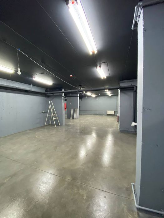 Підвальне приміщення 173.8м2. Центр. Світло завжди