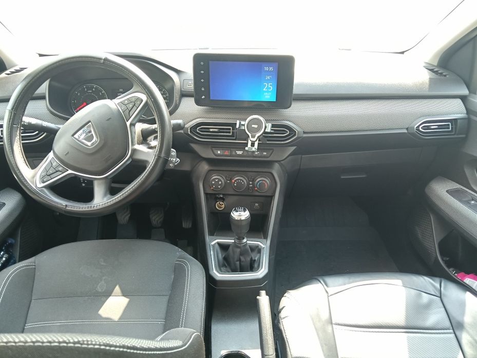 Dacia Sandero — fotografia 3