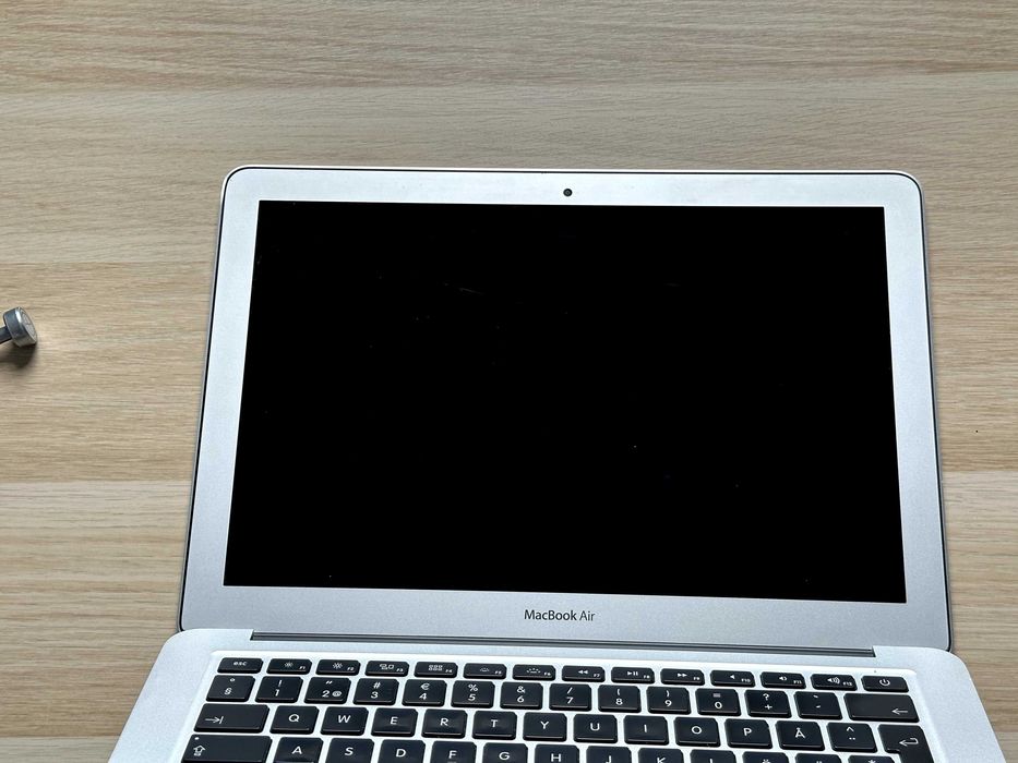 Topcase z ekranem MacBook Air 13" A1466 (2013–2017)