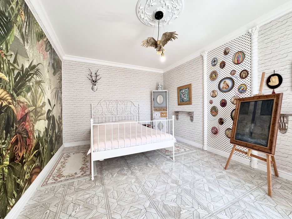 КМ Нова Ходосівка будинок 600 м² 20 соток гостьовий будинок лазня ліс