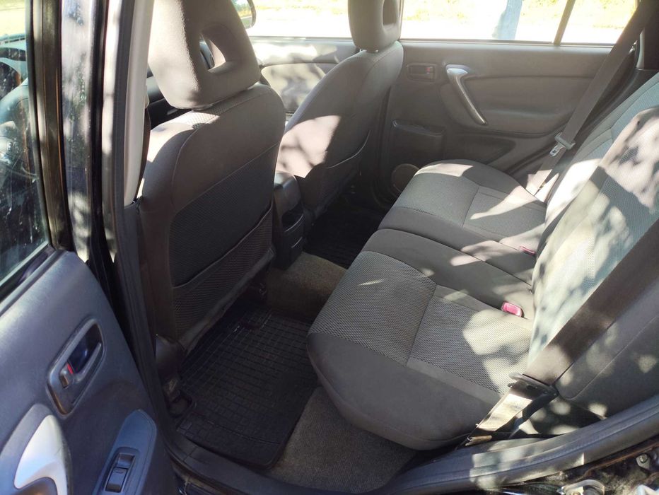 RAV4 для військових