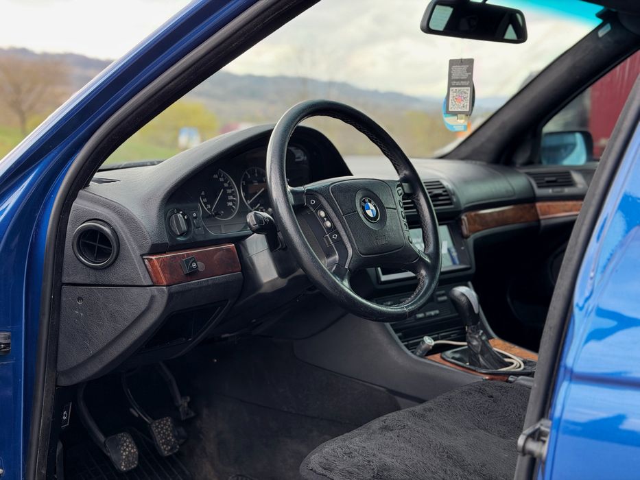 BMW 5 Series E39 M52B20