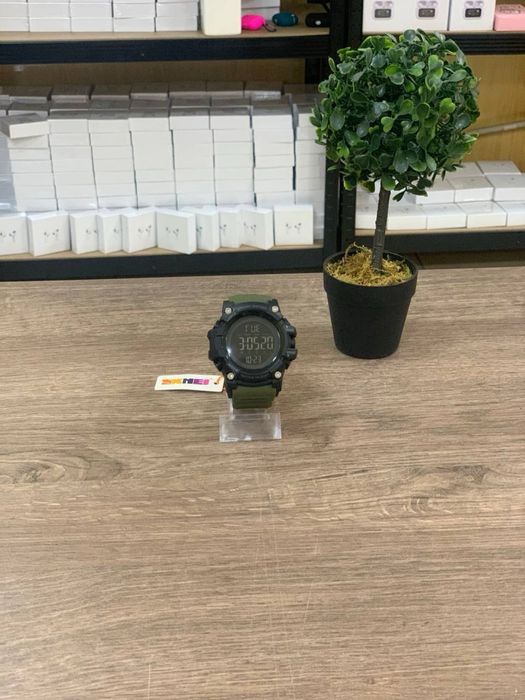 Тактичний наручний годиник (Хакі)