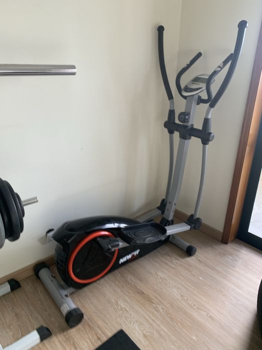 Elíptica / Crosstrainer NewFit – em bom estado