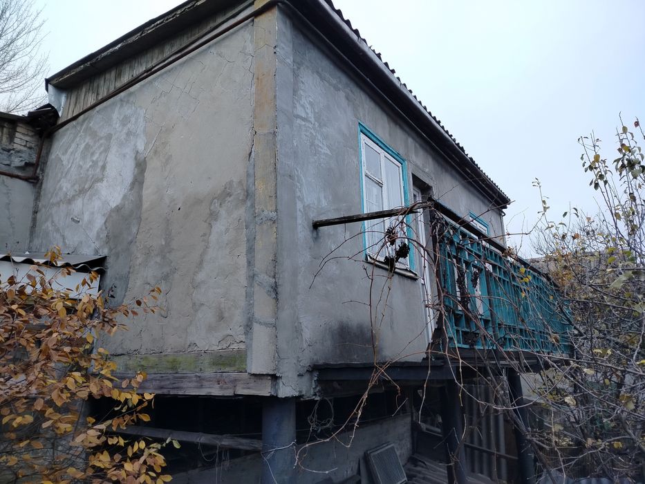 Продам 1/2дома с отдельным входом 2гаража р-н ул.Алтайская